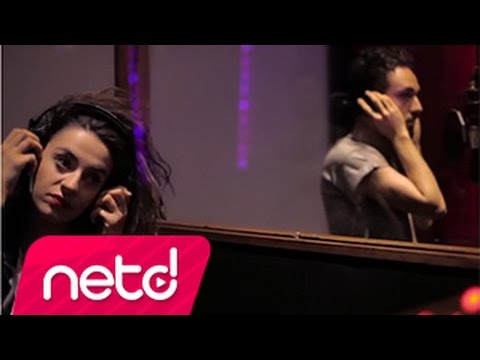 Ceylan Ertem & Mabel Matiz – Kör Heves Dinle – Video Dinle